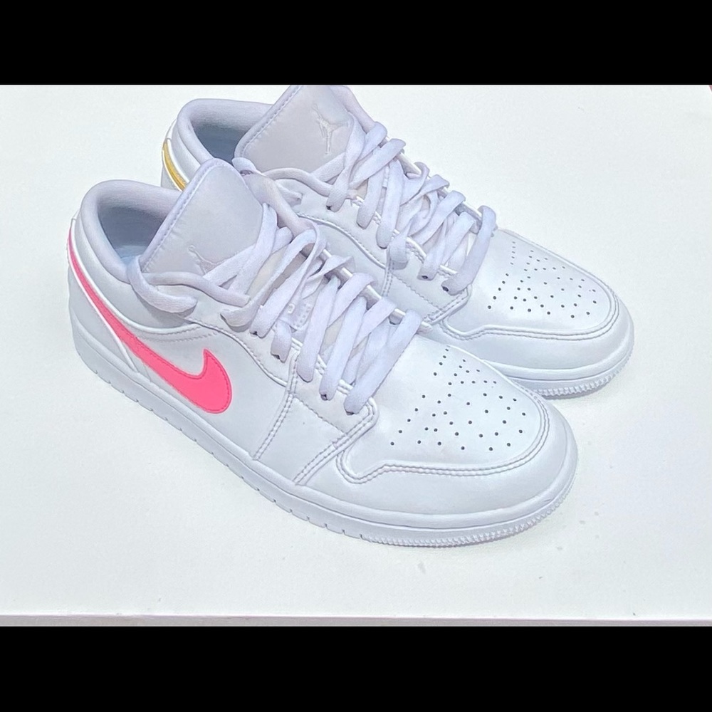 Nike Air Jordan's 1 Low Multicolor Swoosh , Excellent condition